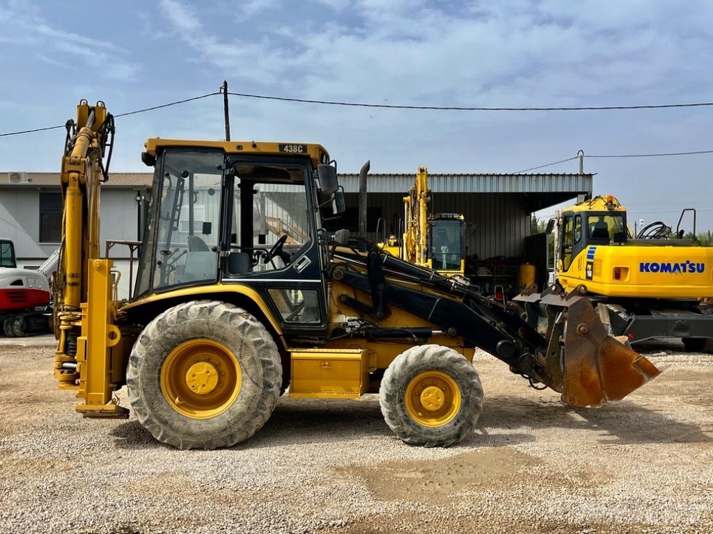 CAT 438 C Retroescavadeiras