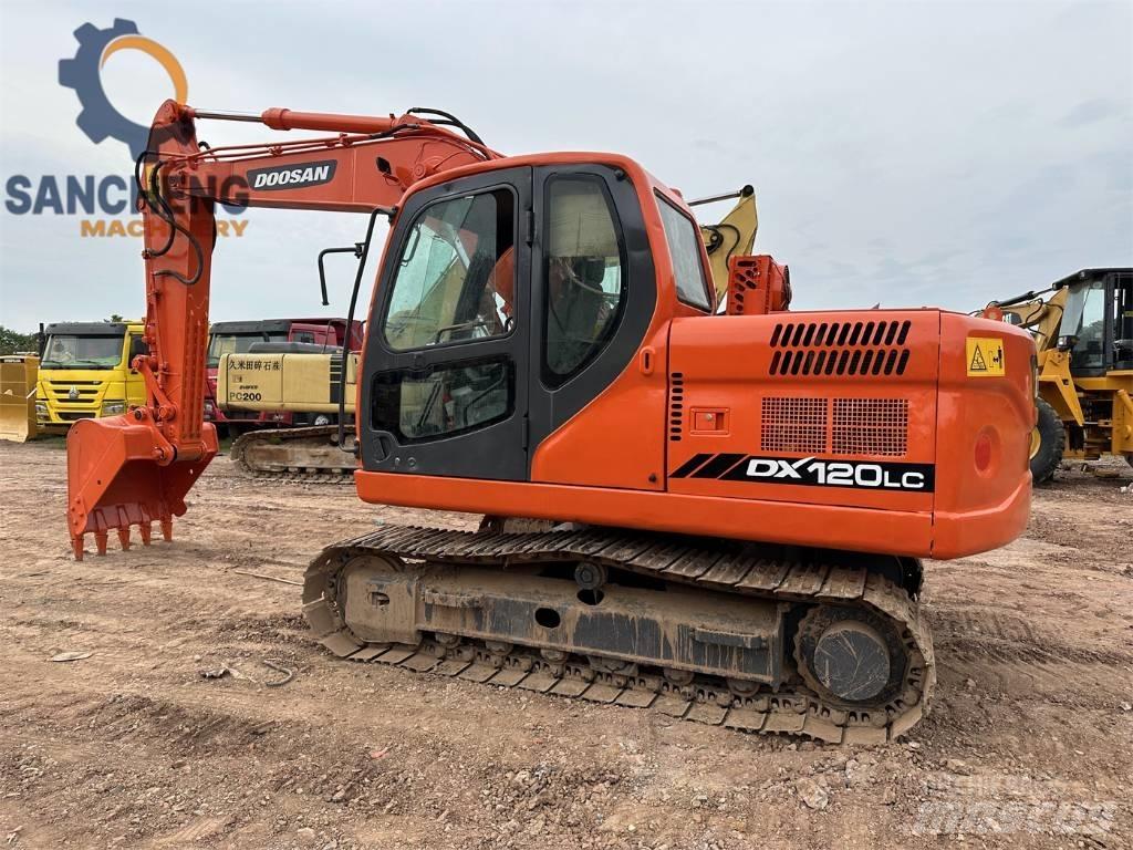 Doosan DX 120 Escavadoras Midi 7t - 12t