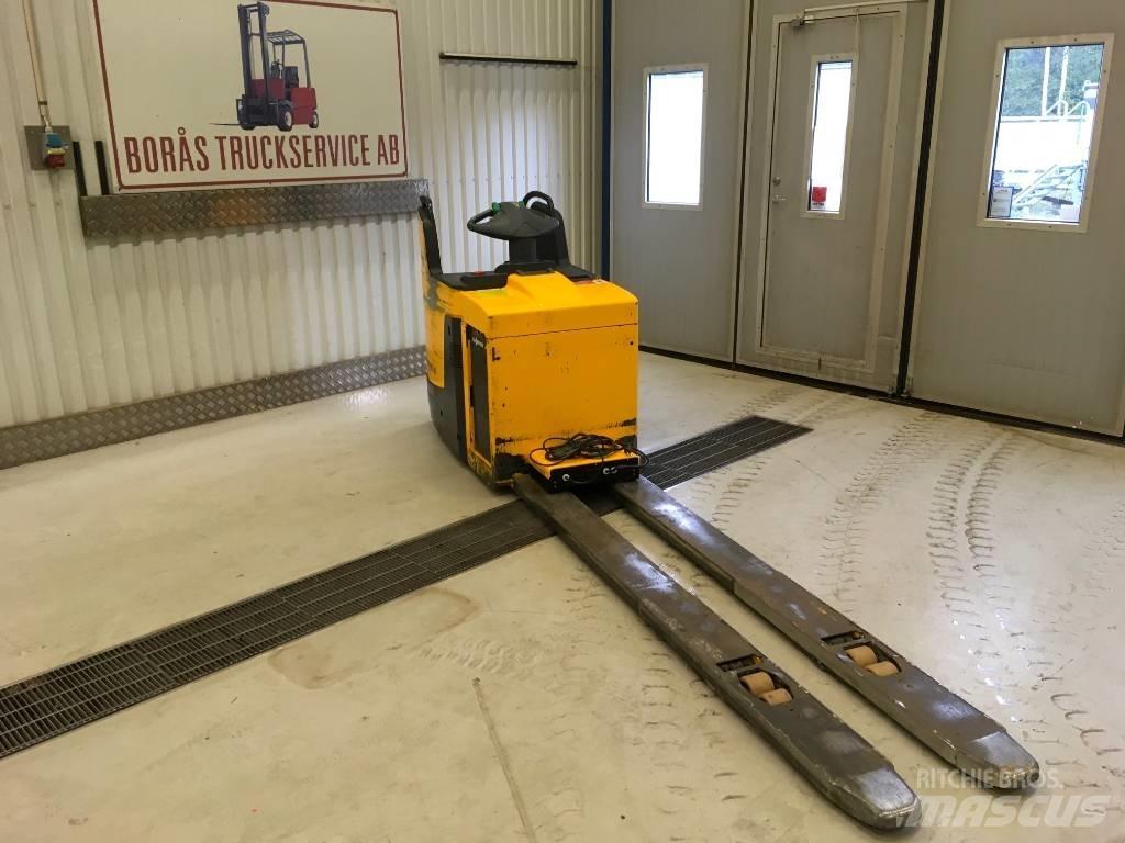 Jungheinrich ERE 225 Porta-paletes com plataforma