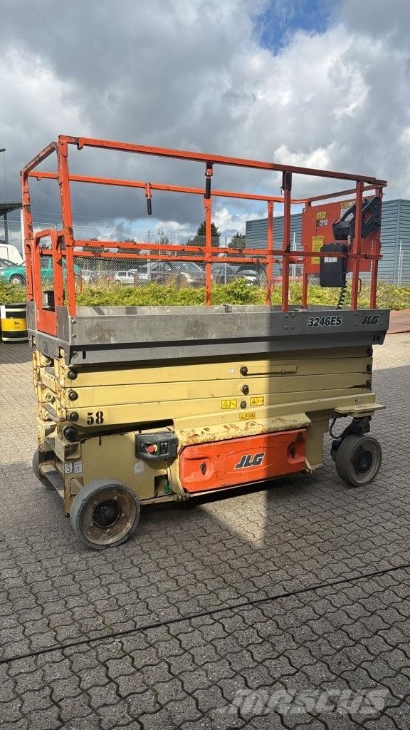 JLG 3246 ES Elevadores de tesoura