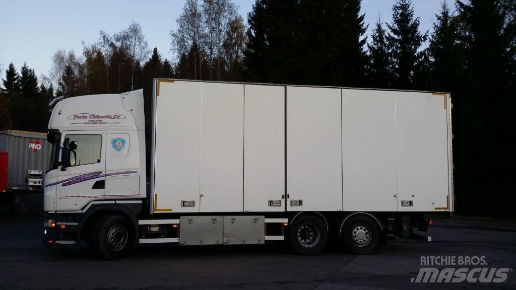 Scania R500 6x2 Caminhões de caixa fechada