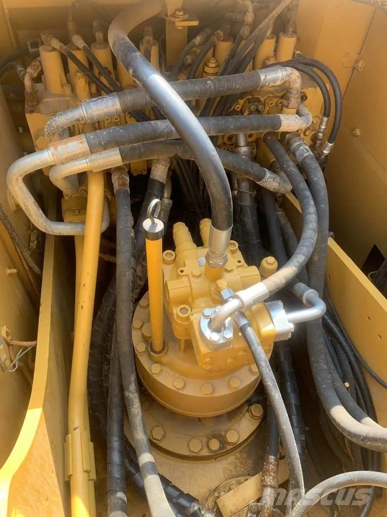 CAT 323 D L Escavadeiras de esteiras