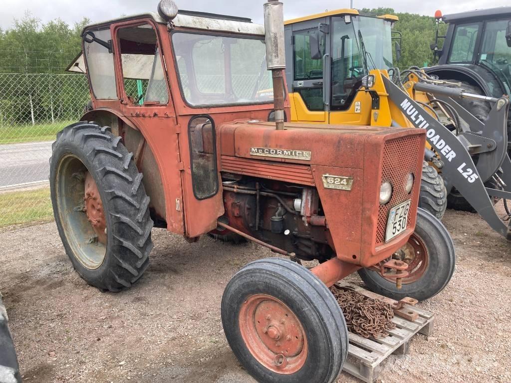 McCormick 624 Tratores Agrícolas usados