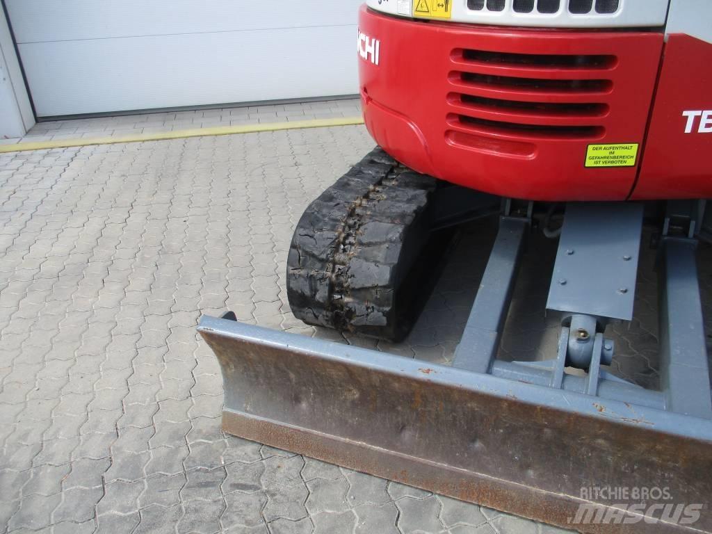 Takeuchi TB 153 FR Miniescavadeiras