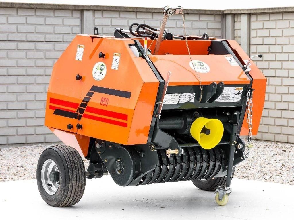  Komondor RKB-850 Enfardadeira de rolos