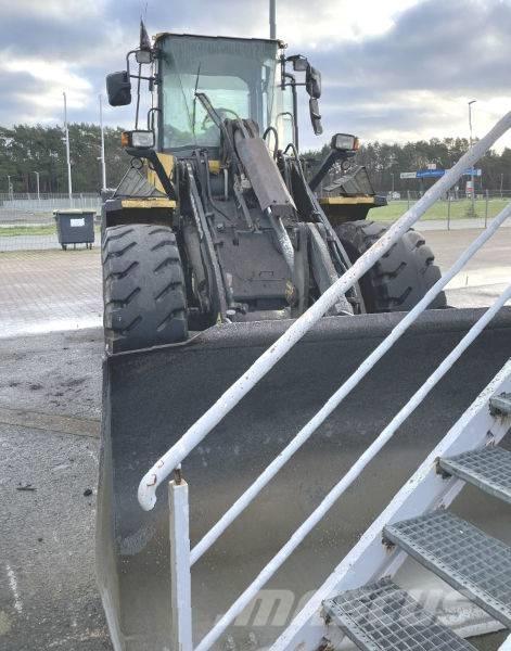 Komatsu WA 200 PT-5 Carregadeiras de rodas