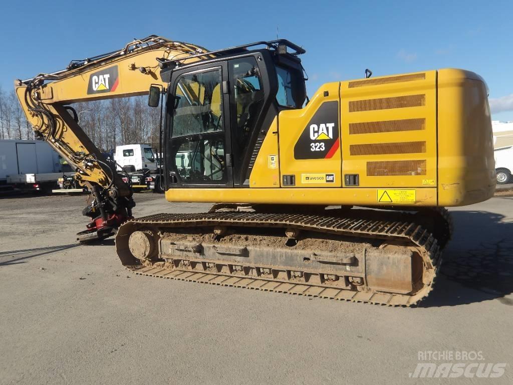 CAT 323 Escavadeiras de esteiras