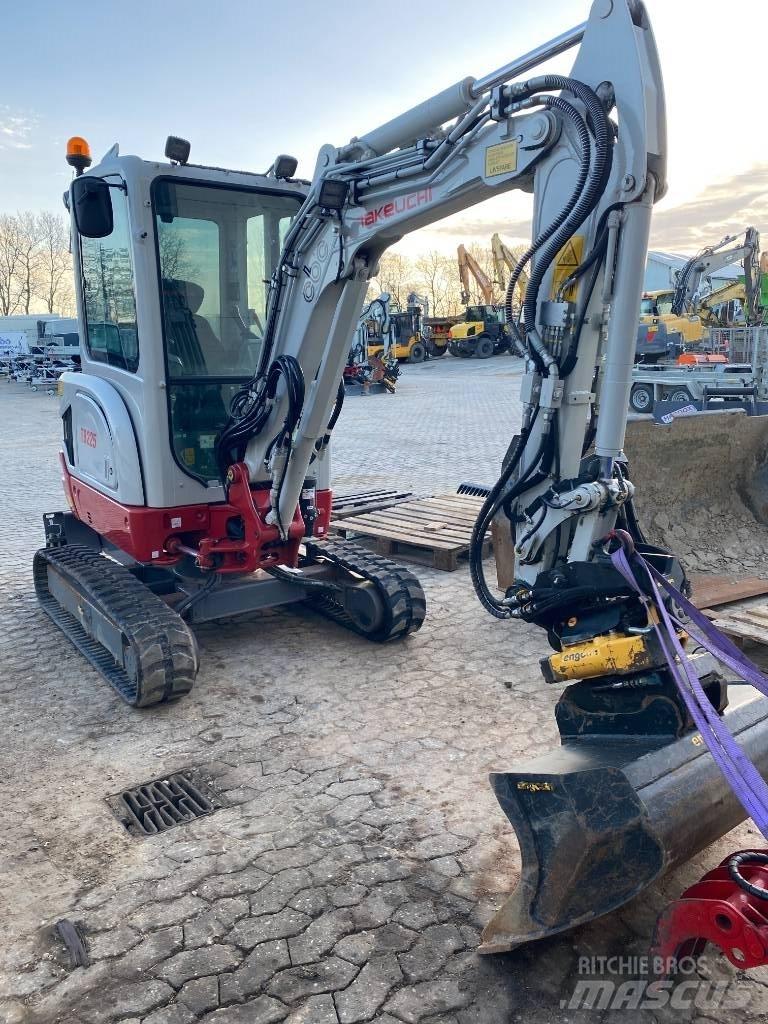Takeuchi TB 225 Miniescavadeiras