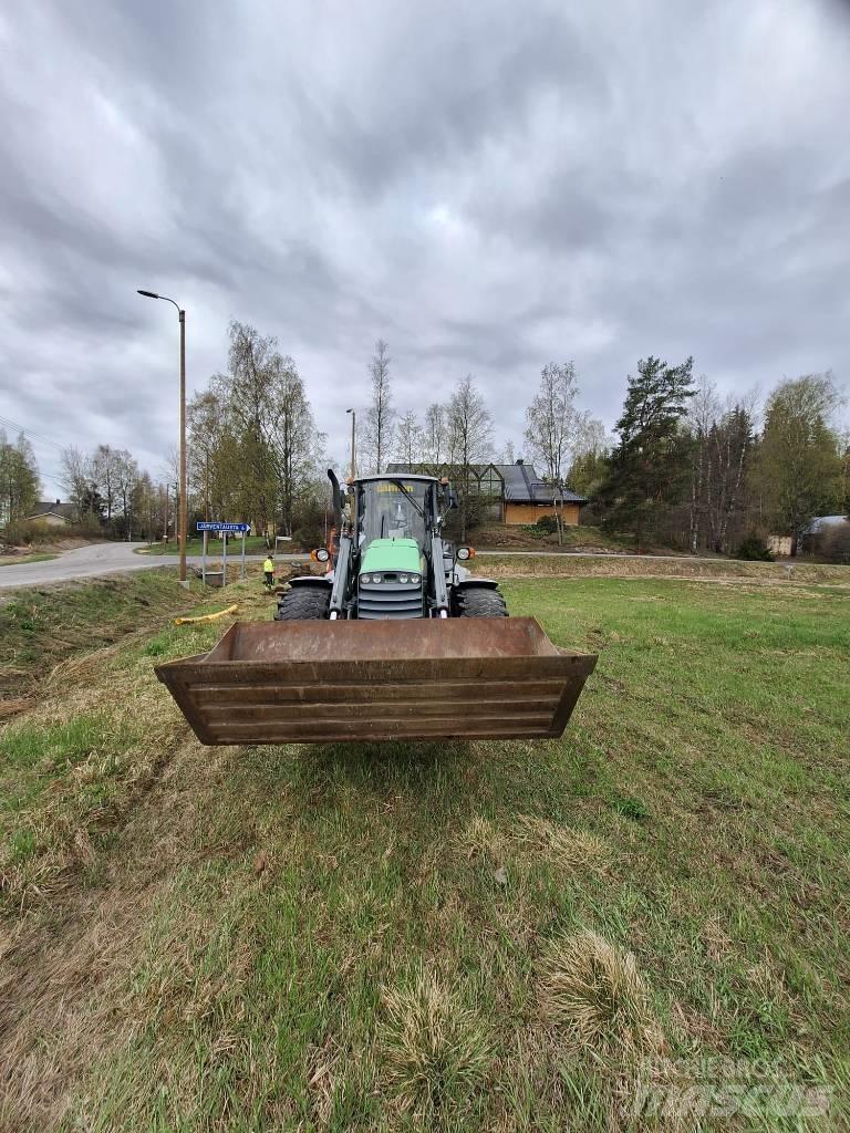 Lännen 8600 E Retroescavadeiras