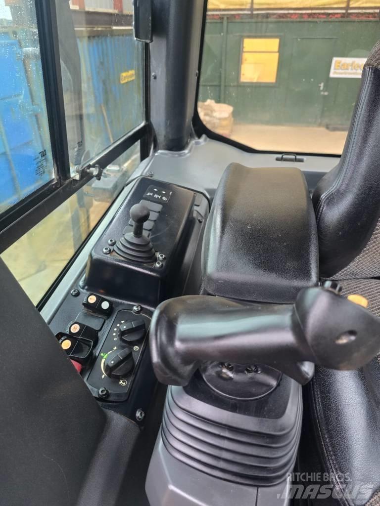 CAT D 6 K 2 LGP Dozers - Tratores rastos