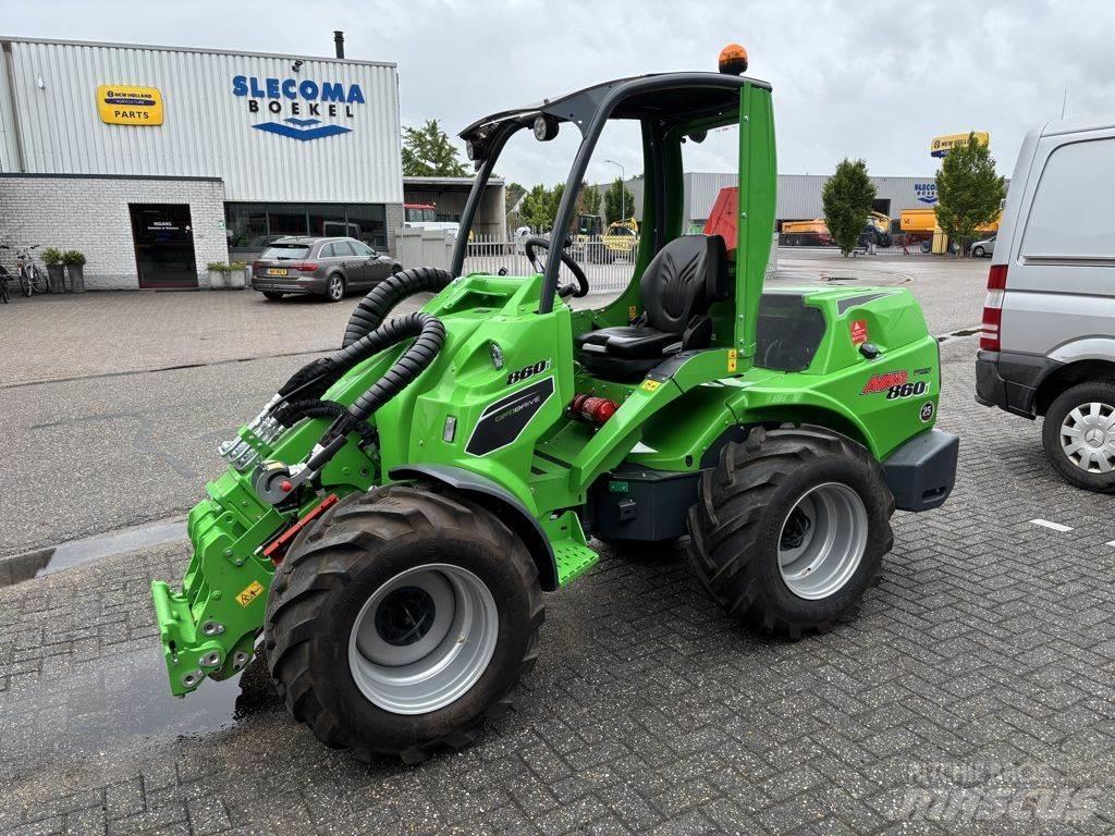 Avant 860i TDL + Carregadeiras de rodas