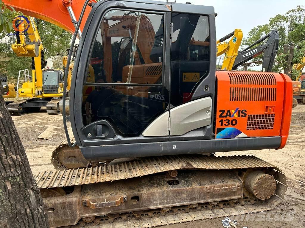Hitachi ZX 130-5A Escavadoras Midi 7t - 12t