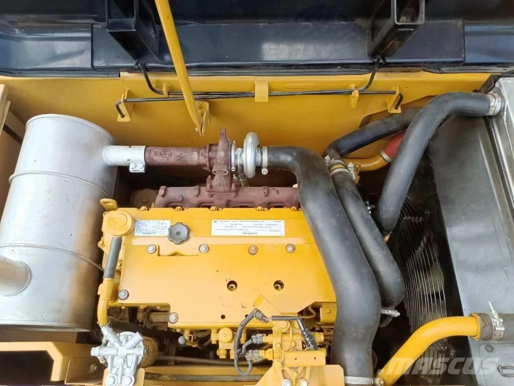 CAT 320 D Escavadoras Midi 7t - 12t