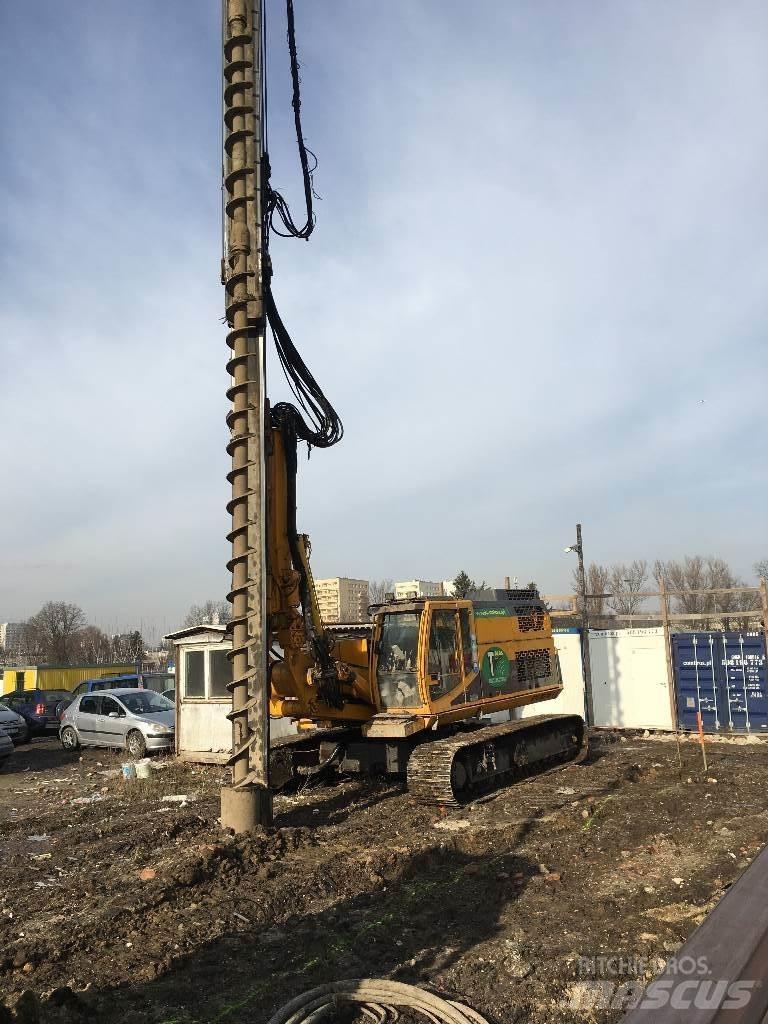 Bauer RTG 16 T Bate-estacas vibratório