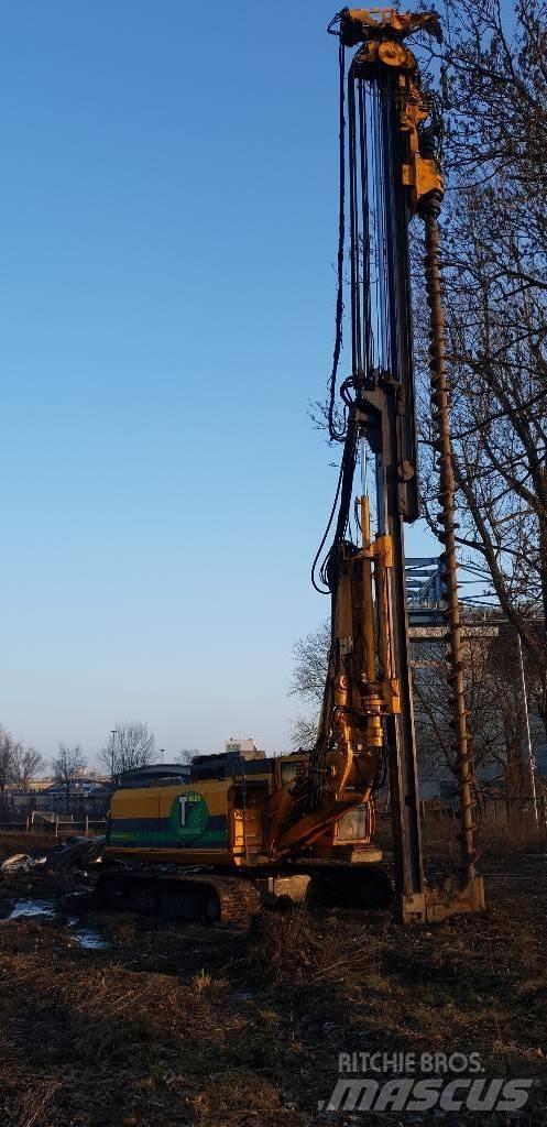 Bauer RTG 16 T Bate-estacas vibratório