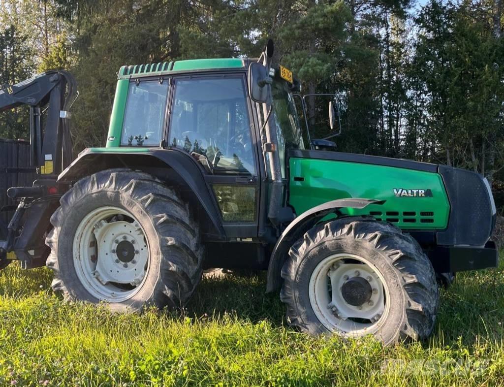 Valtra 6300 Tratores Agrícolas usados