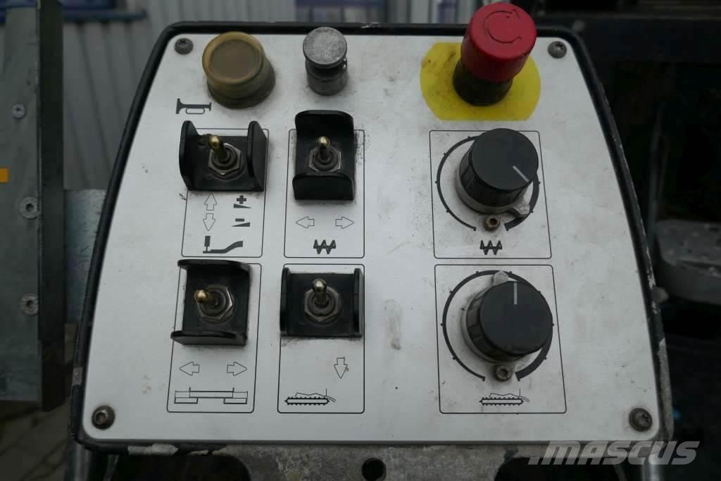 Bomag BF 300 C Máquinas de asfaltar pequenas