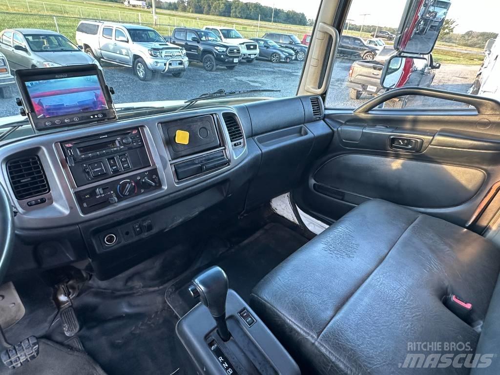 Hino 268 Camiões de lixo