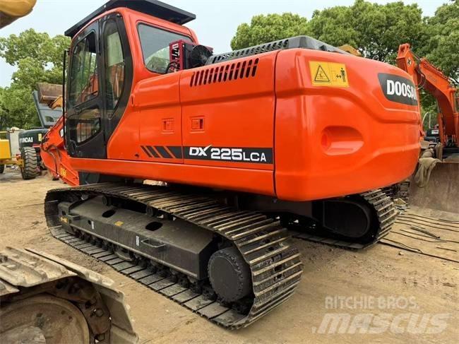 Doosan DX 225 LC Escavadeiras de esteiras