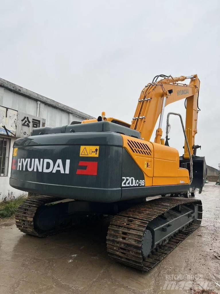 Hyundai R220LC-9S Escavadeiras de esteiras