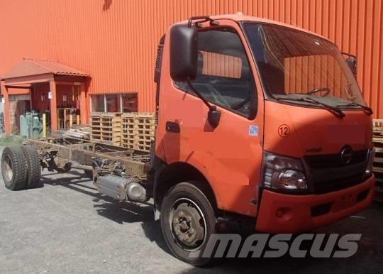 Hino 195 Camiões de chassis e cabine