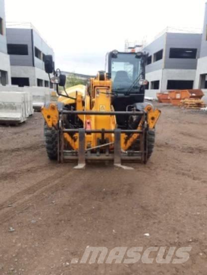 JCB 540-140 Manipulador telescópico