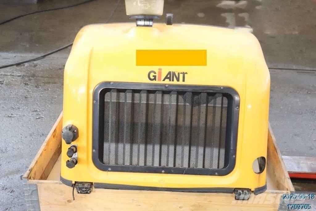GiANT V 6004 T Cabina