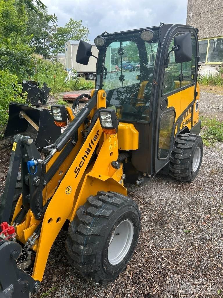 Schäffer 2428 SLT Minicarregadeiras