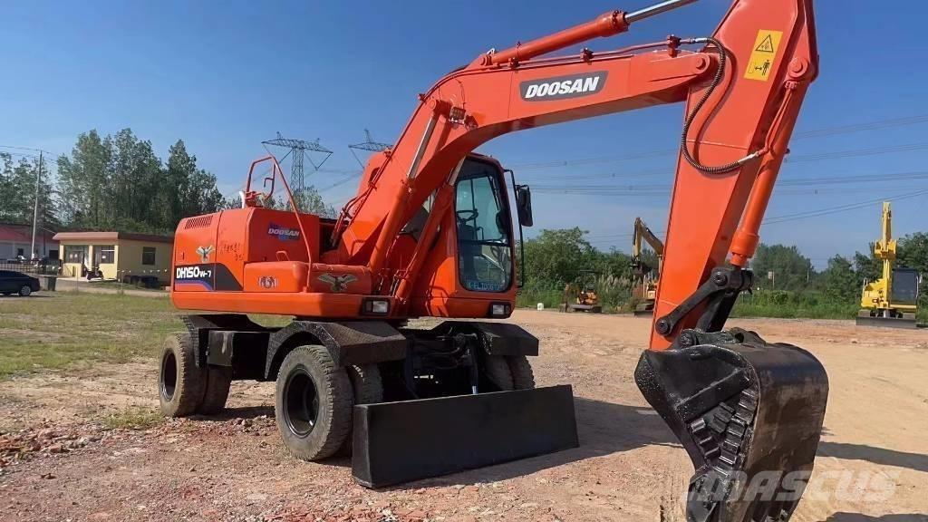 Doosan 150W-7 Escavadoras de rodas