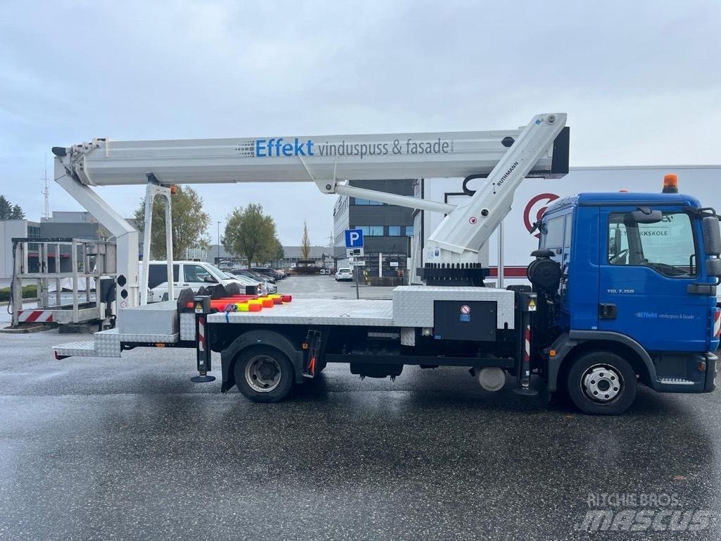 Ruthmann T 330 Plataformas aéreas montadas em camião