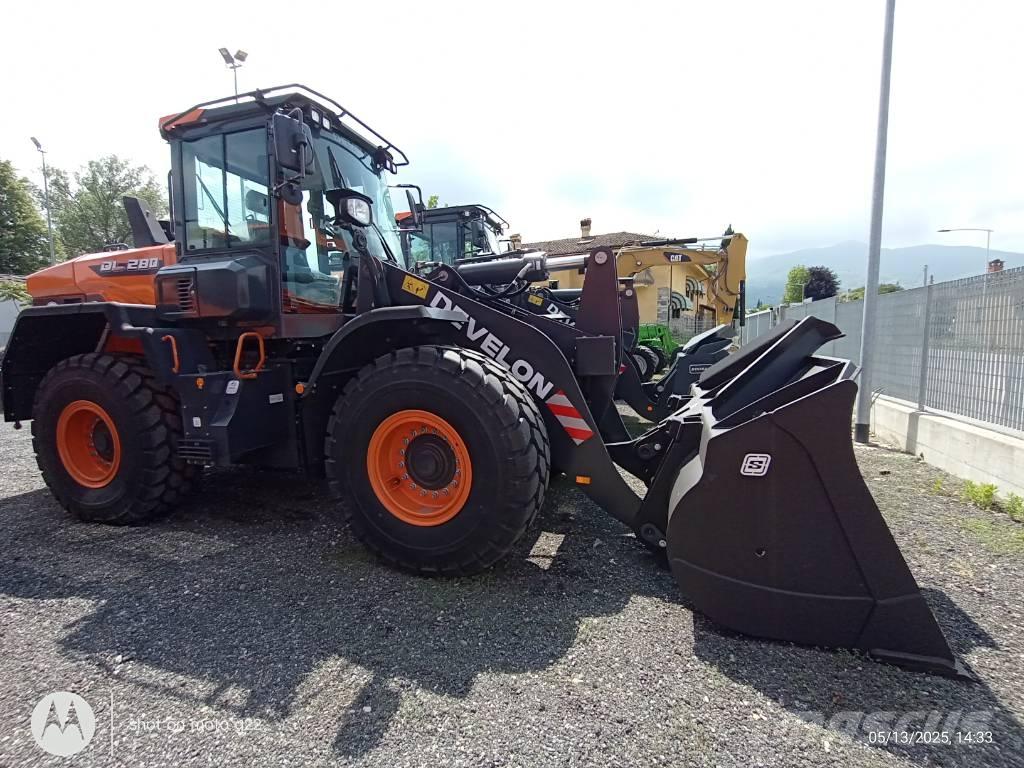 Develon DL 280-7 Carregadeiras de rodas
