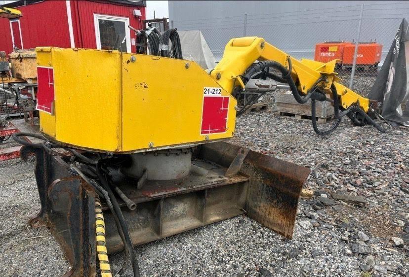 Brokk 330 Escavadeiras de esteiras