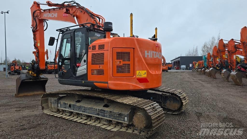 Hitachi ZX 225USLC-6 Escavadeiras de esteiras