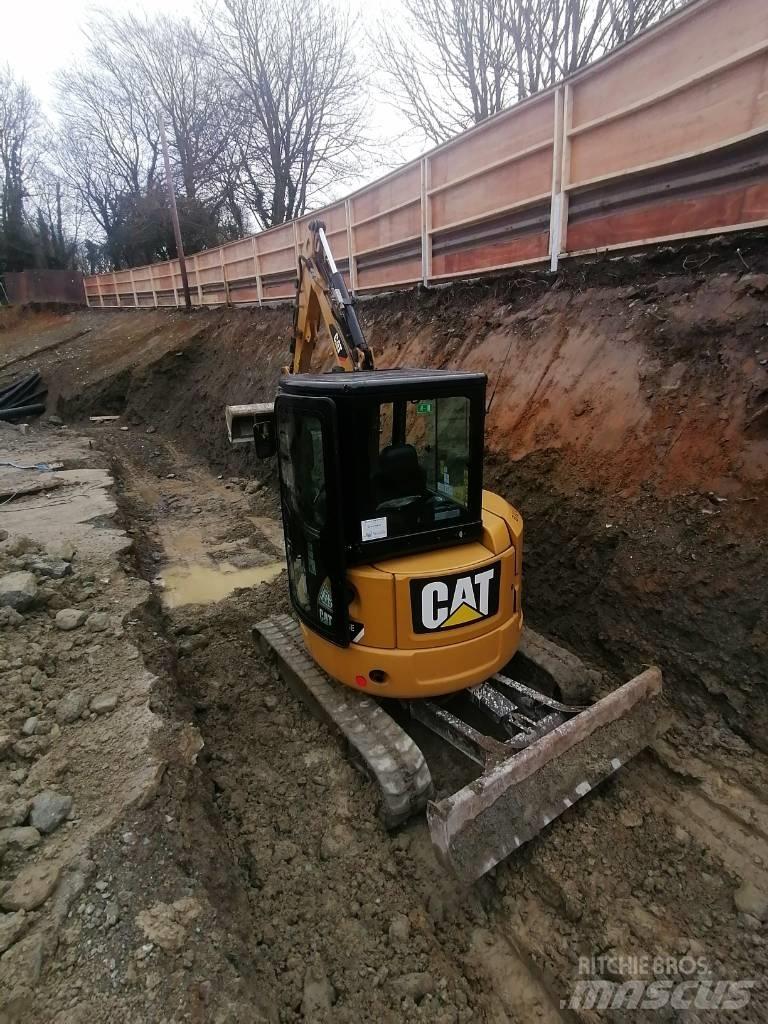 CAT 303.5 Miniescavadeiras