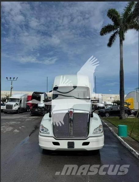 Kenworth T680 Cavalos Mecânicos