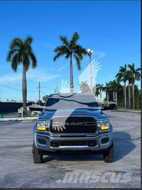 RAM 5500 SLT Camiões de chassis e cabine