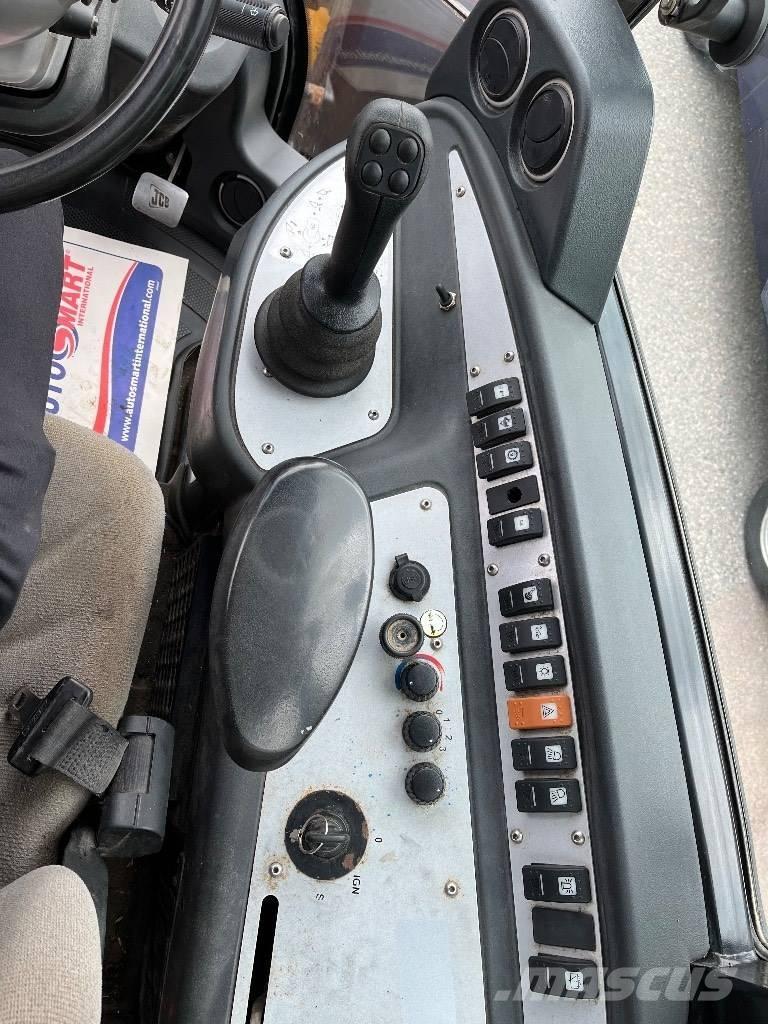 JCB 409 B 40km/h Minicarregadeiras