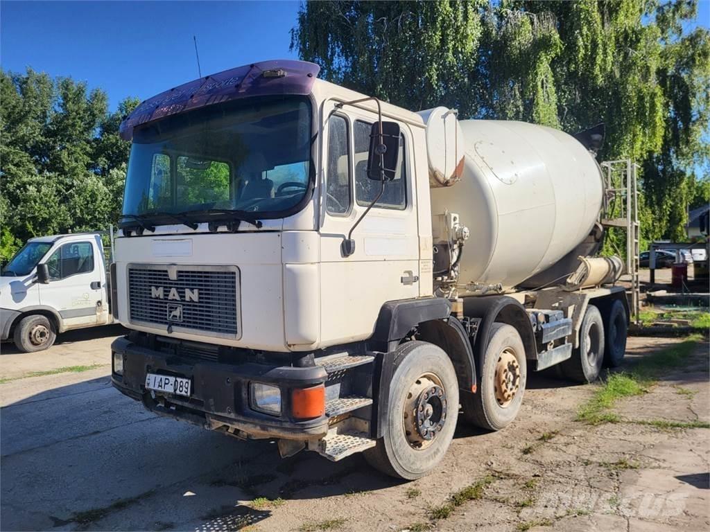 MAN 32.342 8X4 Camiões de chassis e cabine