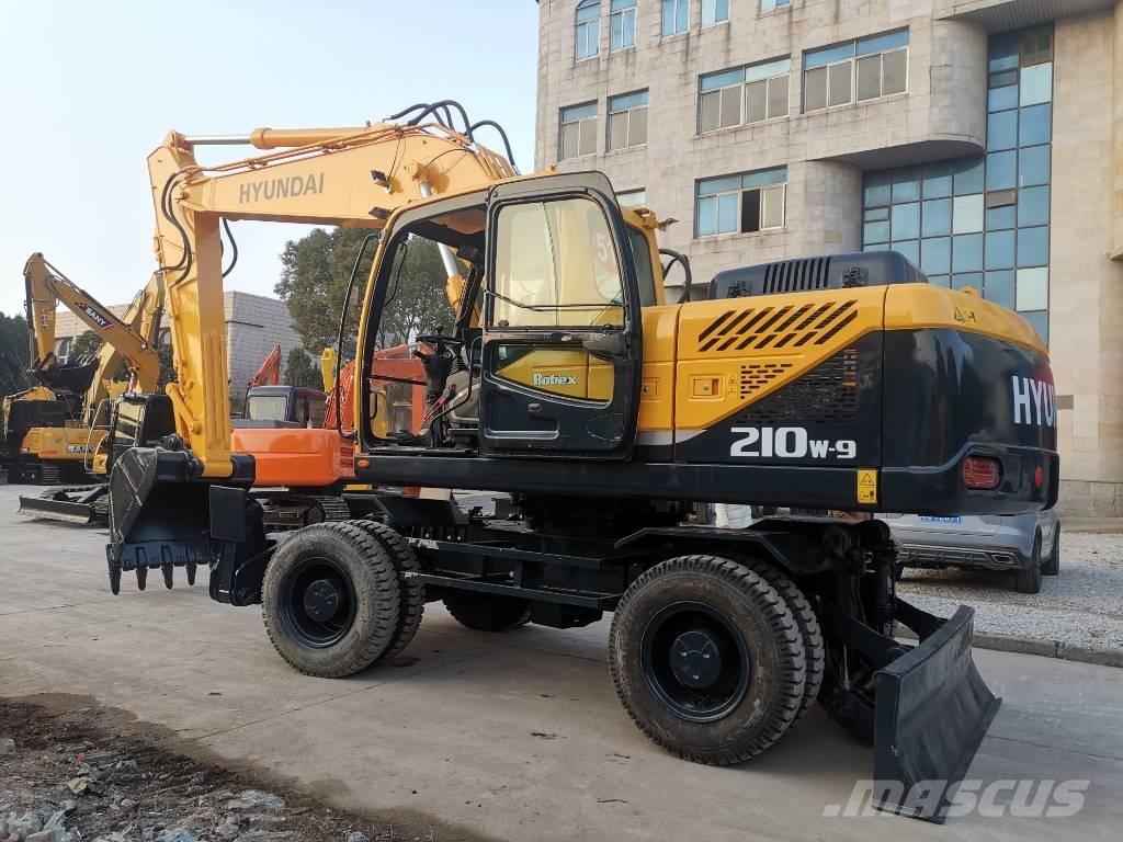 Hyundai R210W-9 Escavadoras de rodas