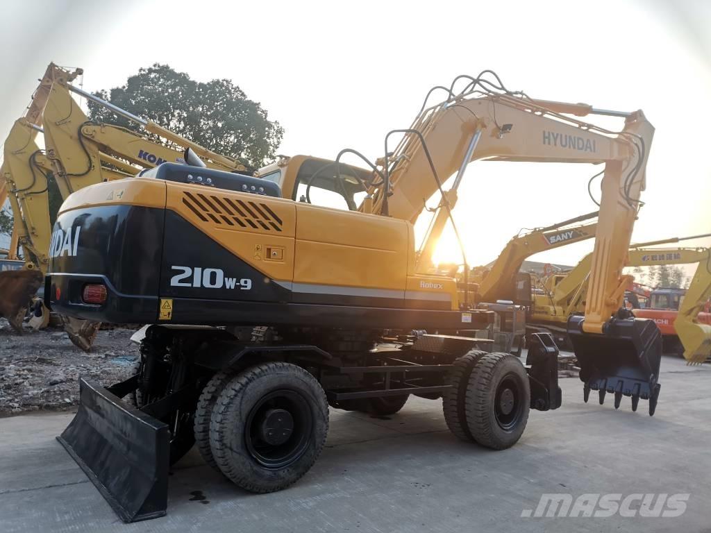 Hyundai R210W-9 Escavadoras de rodas