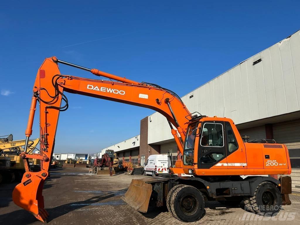 Daewoo Solar 200WV Escavadoras de rodas