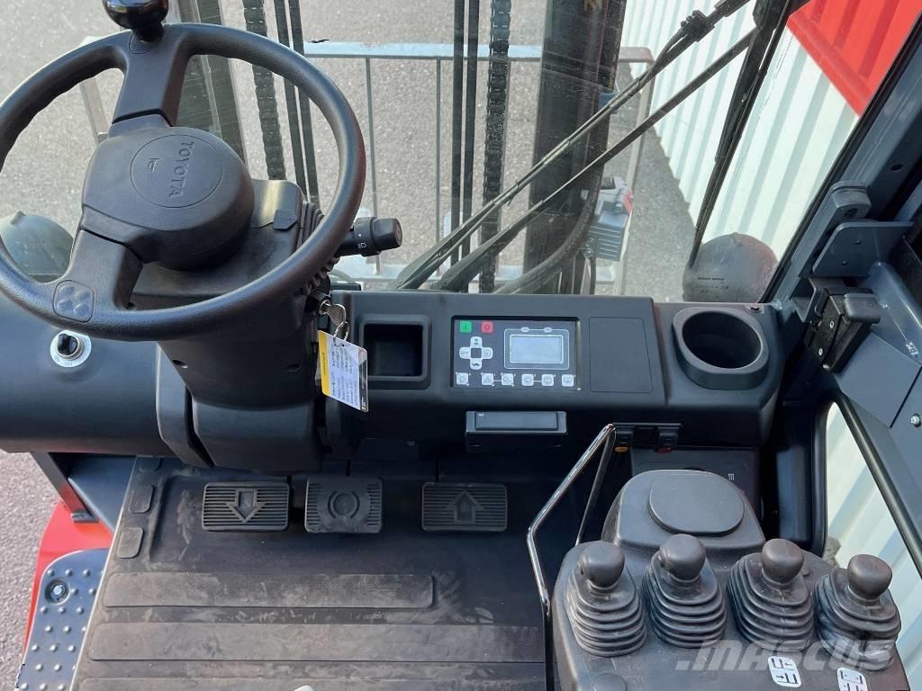 Toyota 8 FBMKT 30 Empilhadores eléctricos