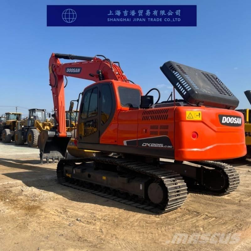 Doosan DX 225 Escavadeiras de esteiras