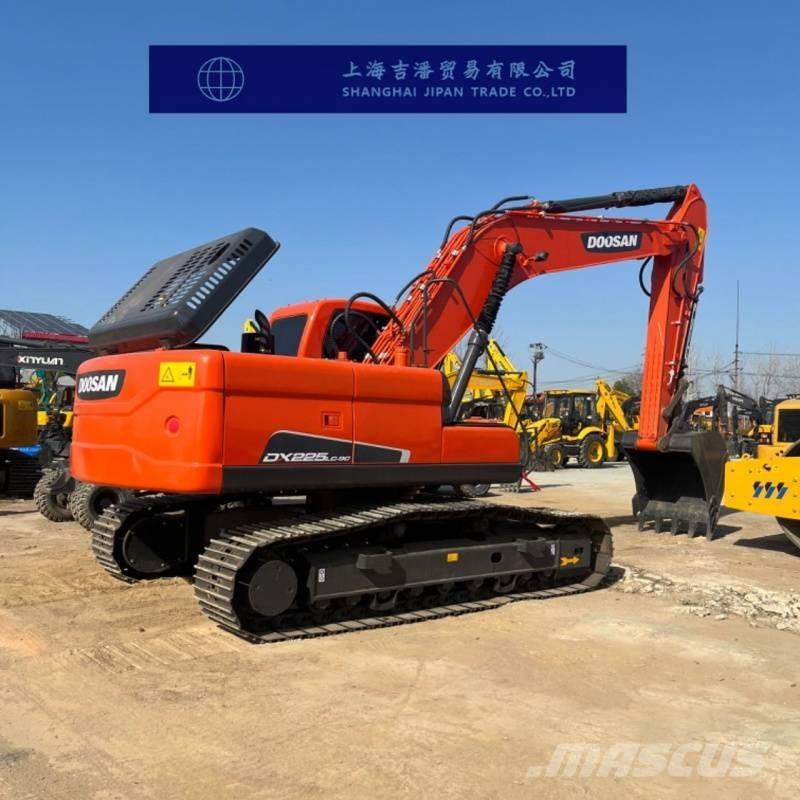 Doosan DX 225 Escavadeiras de esteiras