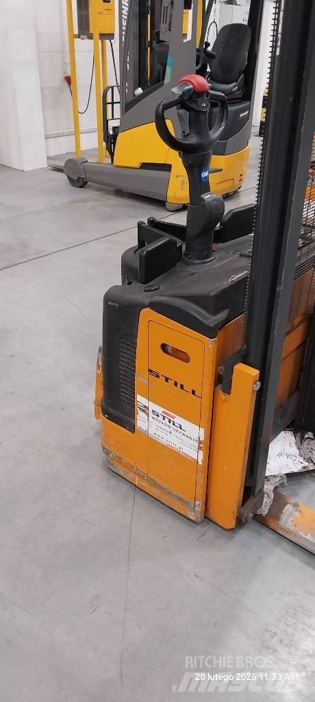 Still EGVS 14 Empilhador para operador externo