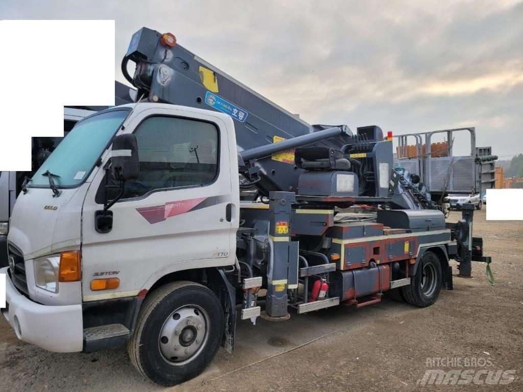 Horyong SKY 2804N Plataformas aéreas montadas em camião