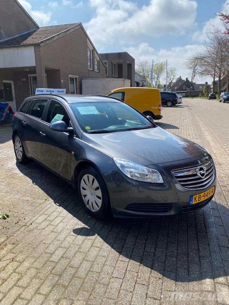 Opel Insignia Automóvel