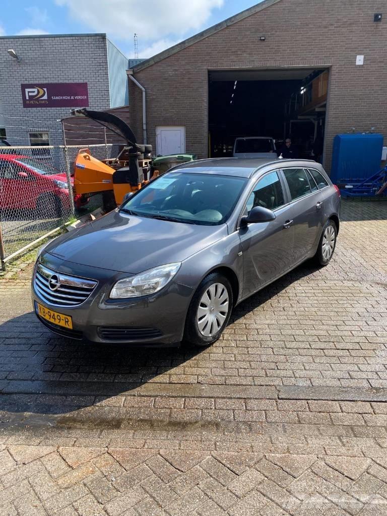 Opel Insignia Automóvel