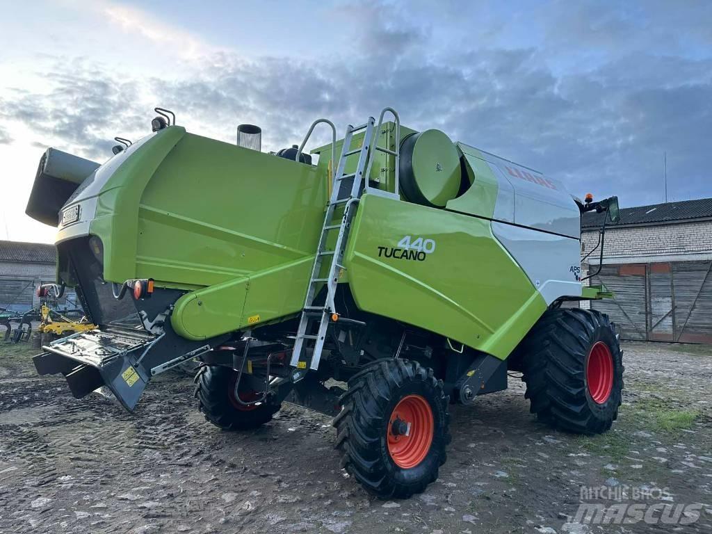 CLAAS Tucano 440 Ceifeiras debulhadoras