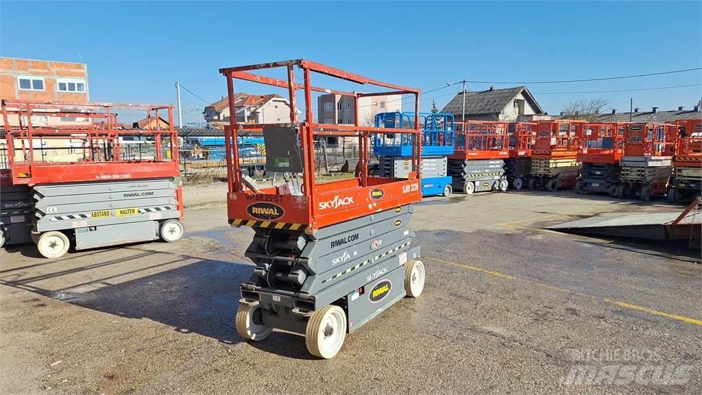 SkyJack SJIII3226 Elevadores de tesoura